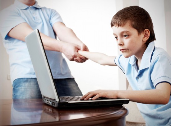 Компьютерная зависимость у детей: как бороться?