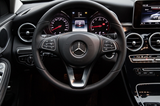 Тест-драйв Mercedes-Benz C 200 4MATIC  – идеальное решение для тех, кто ценит качество