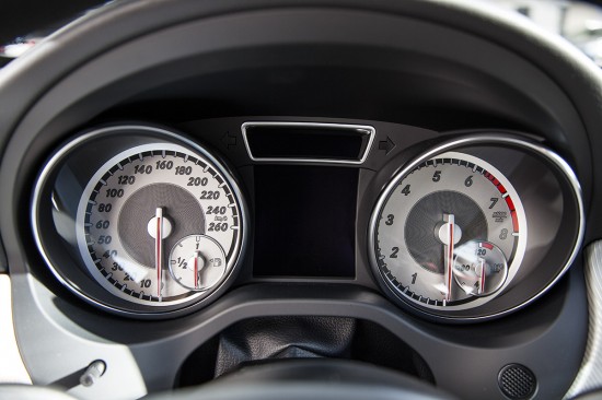 От чего «замирает сердце» Родиона Газманова. Тест-драйв Mercedes-Benz CLA 250 4matic