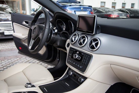 От чего «замирает сердце» Родиона Газманова. Тест-драйв Mercedes-Benz CLA 250 4matic
