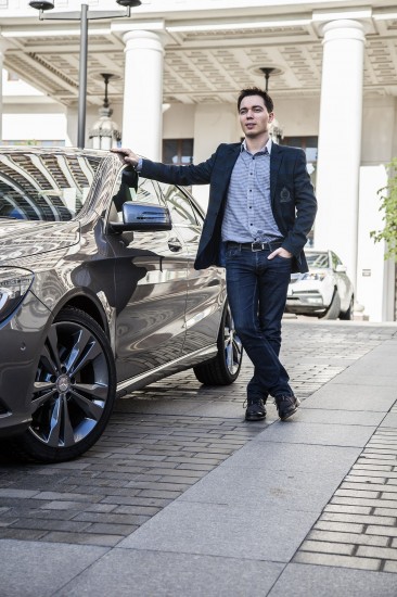 От чего «замирает сердце» Родиона Газманова. Тест-драйв Mercedes-Benz CLA 250 4matic