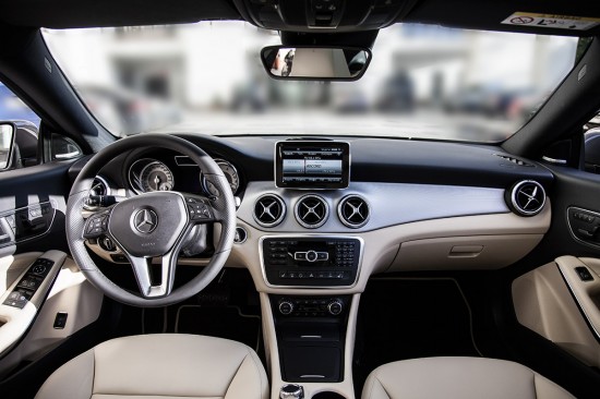 От чего «замирает сердце» Родиона Газманова. Тест-драйв Mercedes-Benz CLA 250 4matic
