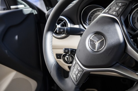 От чего «замирает сердце» Родиона Газманова. Тест-драйв Mercedes-Benz CLA 250 4matic