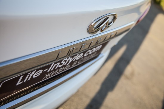 Infiniti QX60 - Тест-драйв с Родионом Газмановым 