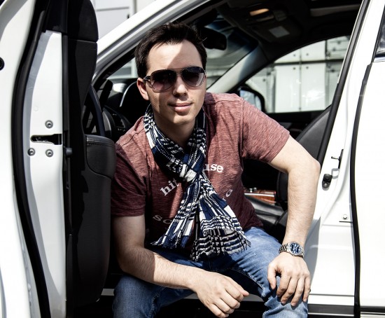 Инопланетный дизайн и мощный движок - Тест-Драйв Infininti QX70 с Родионом Газмановым