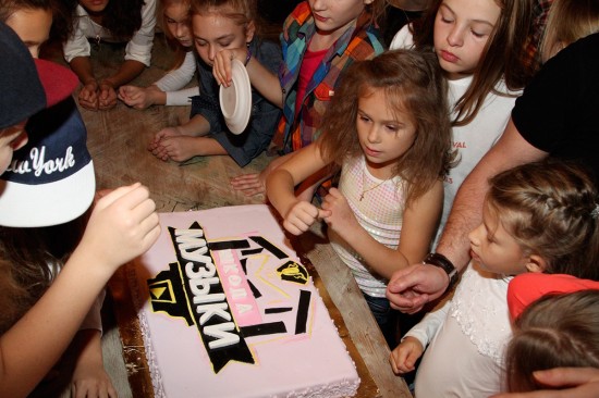 Школа музыки Лины Арифулиной отметила 5-летие в  компании выпускников и друзей.