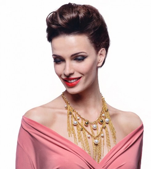 ПОЧУВСТВУЙ СЕБЯ КОРОЛЕВОЙ С КОЛЛЕКЦИЕЙ УКРАШЕНИЙ ROYAL BY ORIFLAME