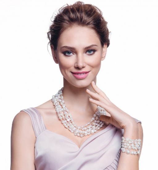 ПОЧУВСТВУЙ СЕБЯ КОРОЛЕВОЙ С КОЛЛЕКЦИЕЙ УКРАШЕНИЙ ROYAL BY ORIFLAME