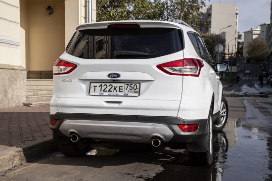 Яна Лапутина протестировала новый Ford Kuga