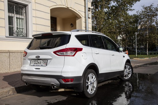 Яна Лапутина протестировала новый Ford Kuga