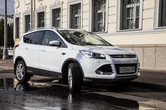Яна Лапутина протестировала новый Ford Kuga