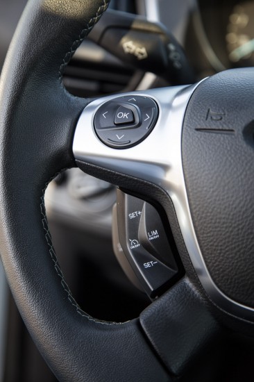 Яна Лапутина протестировала новый Ford Kuga