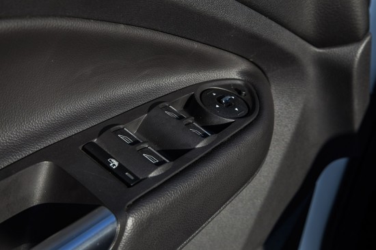 Яна Лапутина протестировала новый Ford Kuga
