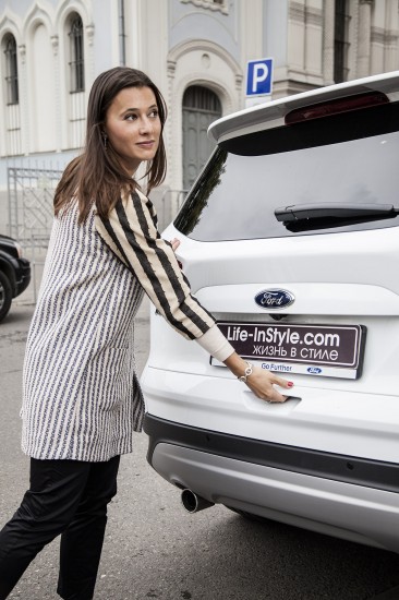 Яна Лапутина протестировала новый Ford Kuga