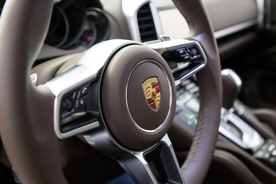ТЕСТ-ДРАЙВ НОВОГО PORSCHE CAYENNE НА ГОНОЧНОМ АВТОДРОМЕ ADM RACEWAY МЯЧКОВО