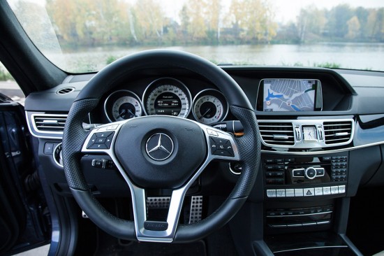 Mercedes-Benz E 400 – авторитетная машина для самых мужественных
