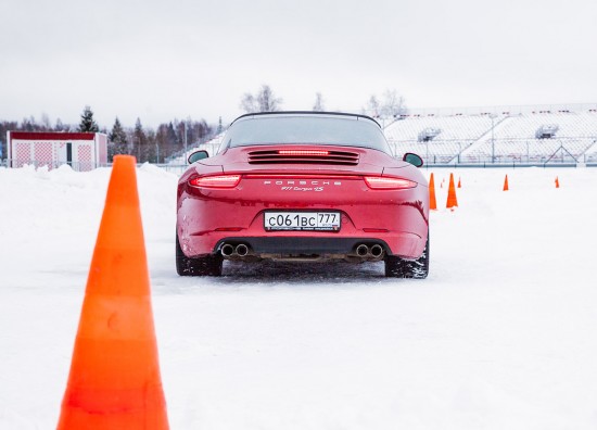 Московский Porsche Winter Festival 2015: преимущества зимней езды на высоких скоростях