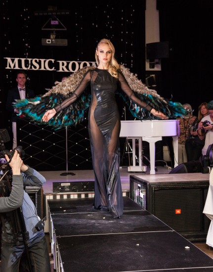 HIGH FASHION SHOW