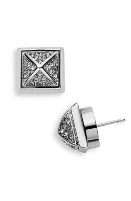 Серебрянные гвоздики от Michael Kors