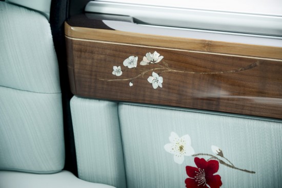 ROLLS-ROYCE MOTOR CARS представляет автомобиль Serenity на Женевском Международном Автосалоне — 2015