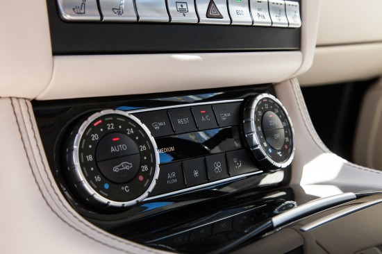 Родион Газманов и Надежда Вавржина тестируют Mercedes-Benz CLS 400 4MATIC