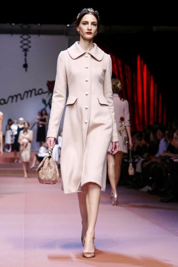 Материнская гордость от Dolce & Gabbana, осень 2015 / зима 2016