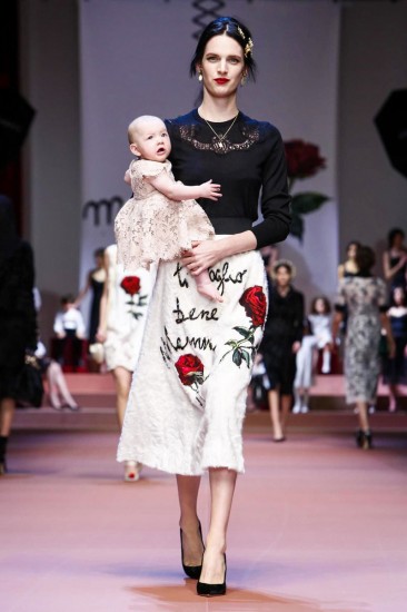 Материнская гордость от Dolce & Gabbana, осень 2015 / зима 2016