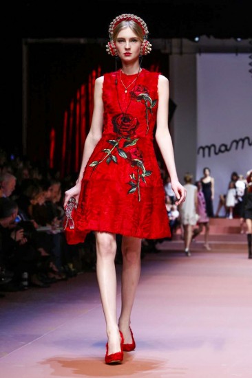 Материнская гордость от Dolce & Gabbana, осень 2015 / зима 2016