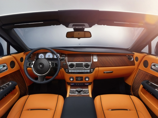 Кабриолет Rolls-Royce Dawn — бескомпромиссная роскошь в мире автомобилей