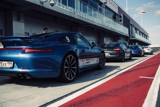 PORSCHE RUSSIA ROAD SHOW: мощный заряд адреналина!