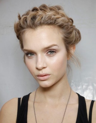 Valentino. Прически и стрижки весна-лето 2012