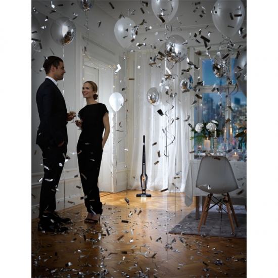 Electrolux представляет беспроводной пылесос, инкрустированный кристаллами Swarovski