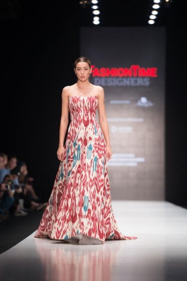Коллекция Zulfiya Sulton. Mercedes-Benz Fashion Week Russia:                                                            FashionTime Designers, весна-лето 2016