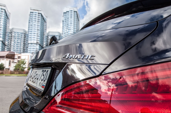 Mercedes CLA 250 Shooting Brake 4Matic оценивают Дарья и Екатерина Носик