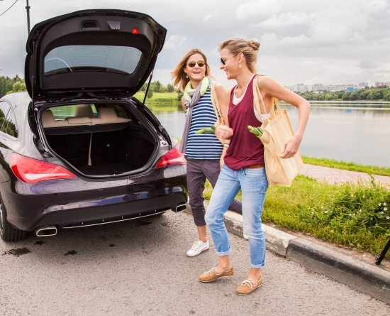 Mercedes CLA 250 Shooting Brake 4Matic оценивают Дарья и Екатерина Носик