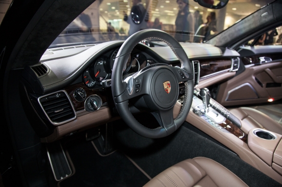 Porshe Panamera Turbo S Executive – горячие эмоции перед зимними холодами