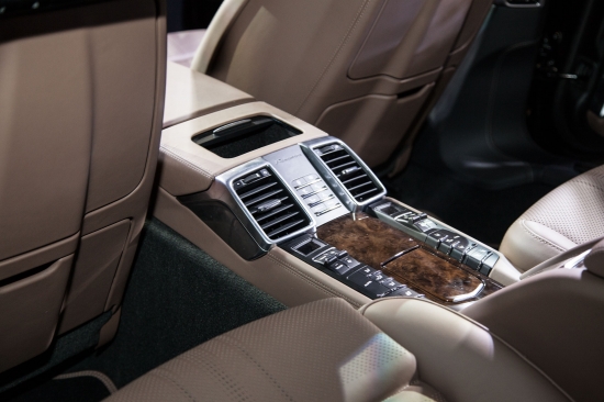 Porshe Panamera Turbo S Executive – горячие эмоции перед зимними холодами