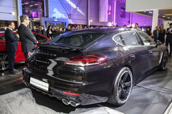 Porshe Panamera Turbo S Executive – горячие эмоции перед зимними холодами