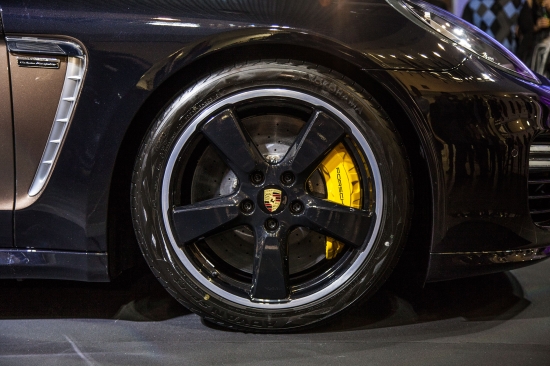 Porshe Panamera Turbo S Executive – горячие эмоции перед зимними холодами