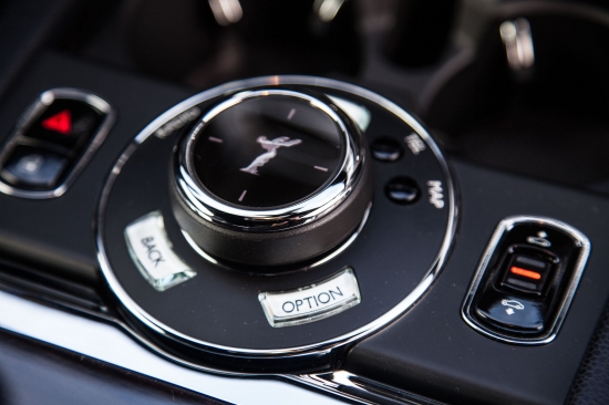 Rolls-Royce Wraith – доступная роскошь нашего времени