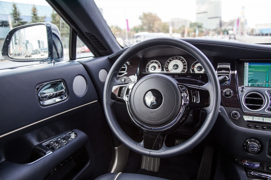 Rolls-Royce Wraith – доступная роскошь нашего времени