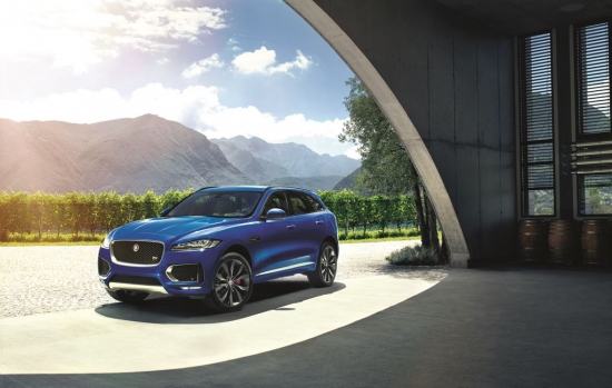 Новый F-PACE стал одной из самых ярких премьер 2015 года