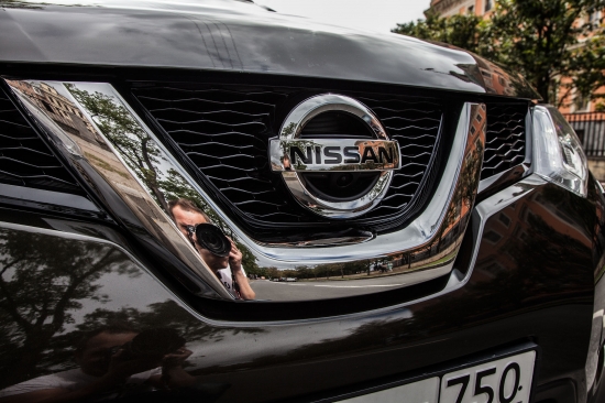 Тест-драйв Life-InStyle.com. Новый Nissan X-Trail и актер и певец Илья Викторов 