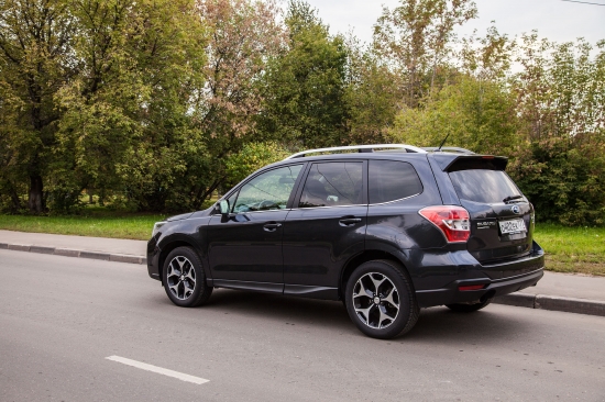 Тест-драйв Subaru Forester XT с  Надеждой Вавржиной и Андреем Цветковым