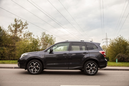 Тест-драйв Subaru Forester XT с  Надеждой Вавржиной и Андреем Цветковым
