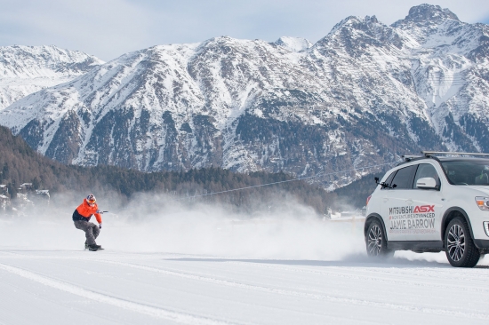 Самый быстрый сноубордист Великобритании и Mitsubishi ASX  побили мировой рекорд 