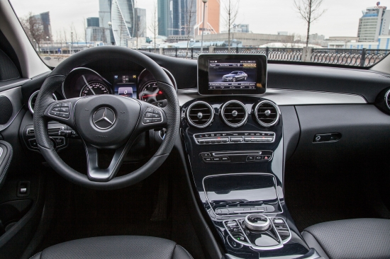 Тест-драйв Mercedes-Benz C 200 4MATIC  – идеальное решение для тех, кто ценит качество