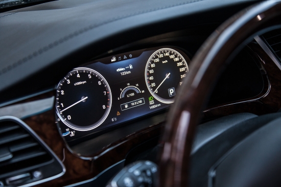 Тест-драйв Hyundai Equus VS380