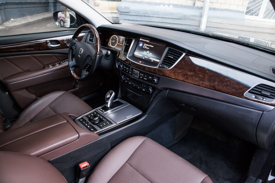 Тест-драйв Hyundai Equus VS380