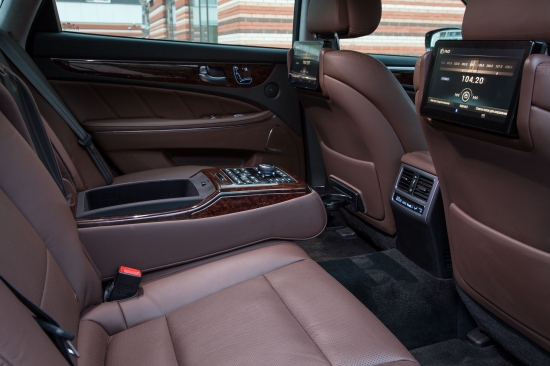 Тест-драйв Hyundai Equus VS380